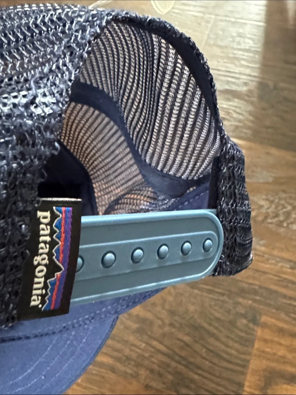Patagonia Two-Tone Bear Patch Mesh Trucker Hat - Light Blue & Navy - Picture 3 of 7